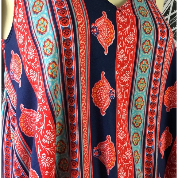 FIRST LOVE Print Tank Top - Picture 3 of 4